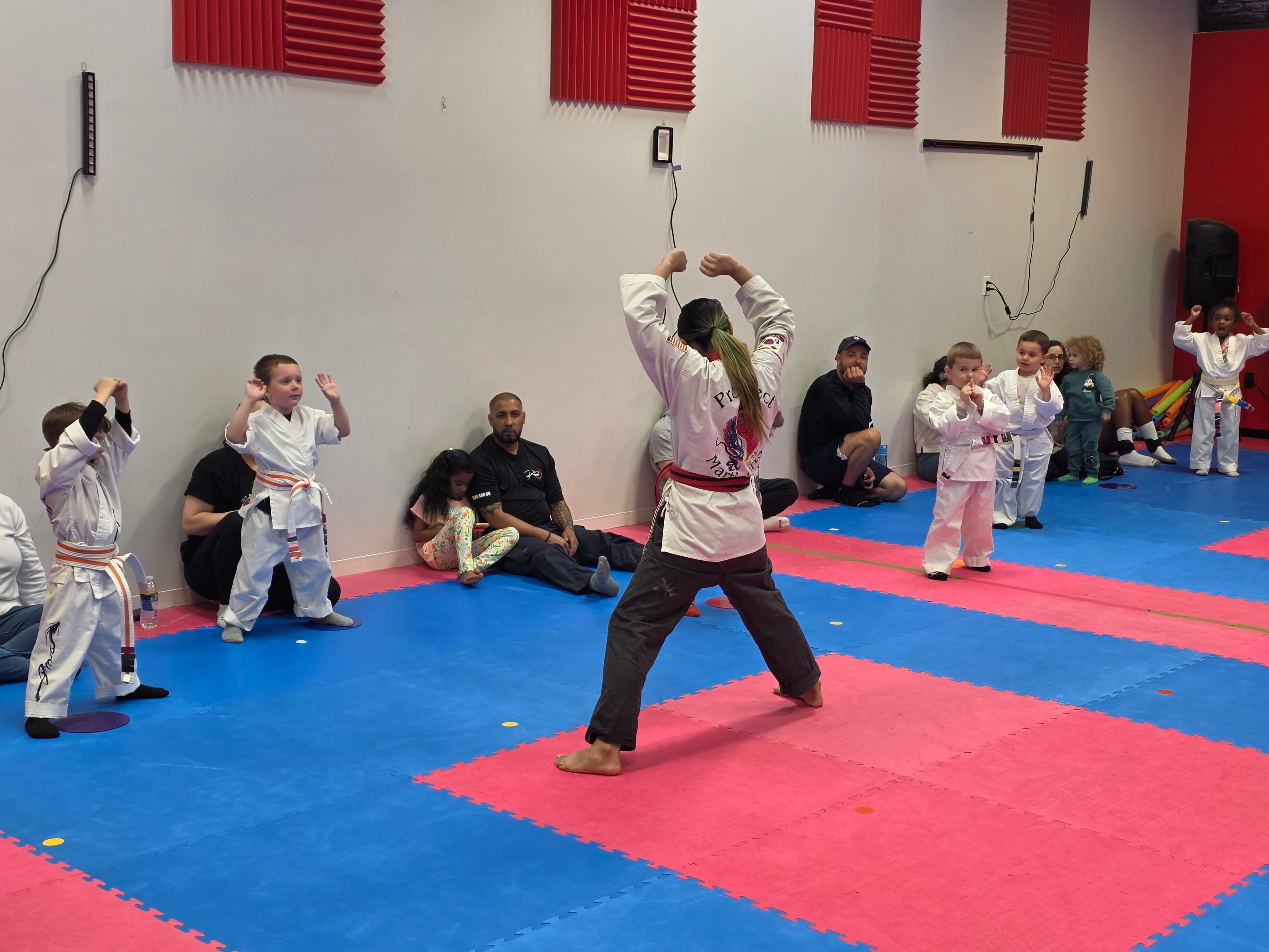 Miss Smith instructing Little Tigers class